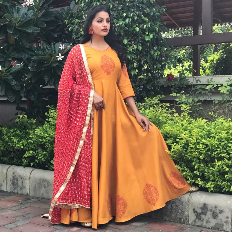 Chiffon bandhani printed gown